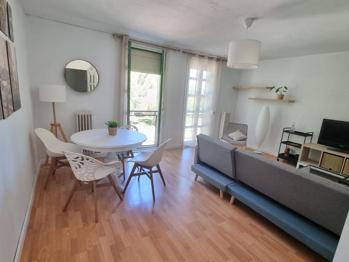Un Rincon Con Vistas Al Parque Wifi Junto A Catedral By Apartamentos Logroño Exterior foto
