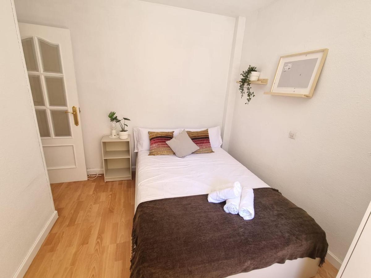 Un Rincon Con Vistas Al Parque Wifi Junto A Catedral By Apartamentos Logroño Exterior foto