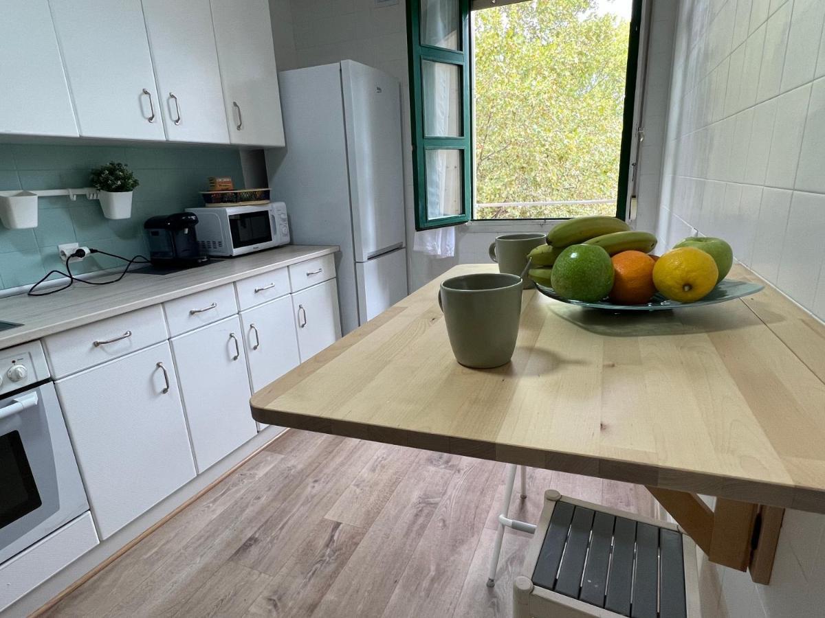 Un Rincon Con Vistas Al Parque Wifi Junto A Catedral By Apartamentos Logroño Exterior foto